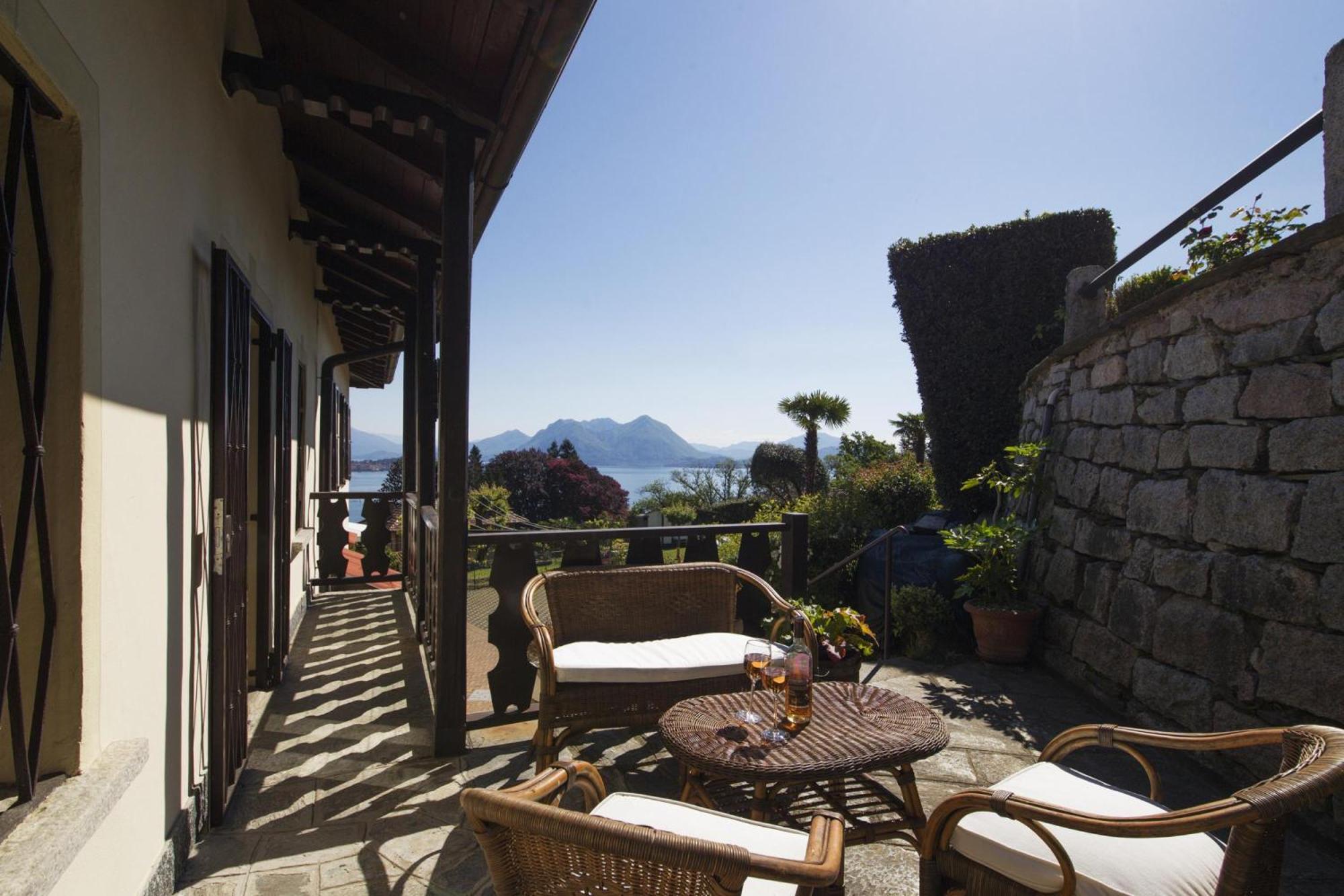 The Cottage On The Lake - Happy Rentals Baveno Exterior foto