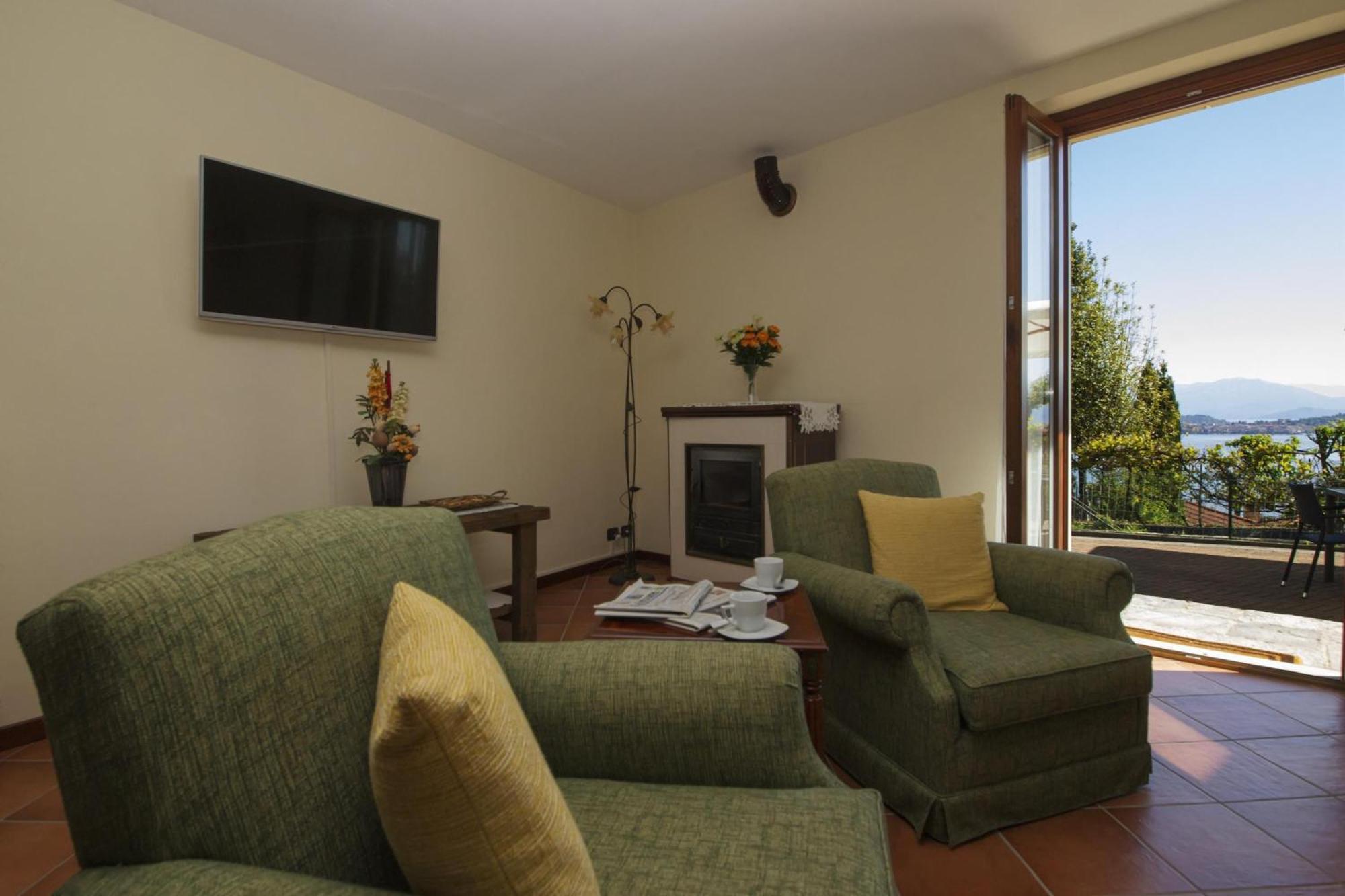 The Cottage On The Lake - Happy Rentals Baveno Exterior foto